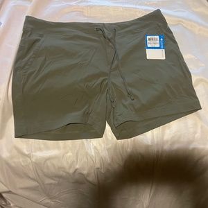 Columbia Anytime Outdoor Short size 16 loden /green